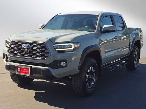 Used 2022 Toyota Tacoma TRD Off-Road image 7