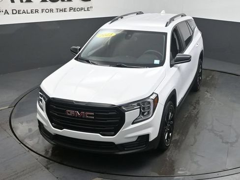 Used 2023 GMC Terrain SLE w/ Driver Convenience Package FWD image 46
