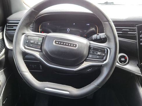 Used 2024 Jeep Wagoneer Series III AWD/4WD image 36
