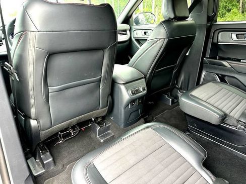 Used 2025 Ford Explorer ST-Line AWD/4WD image 20