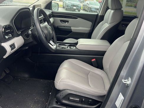 Used 2023 Honda Pilot EX-L image 9