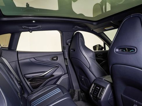 Used 2025 Aston Martin DBX 707 AWD/4WD image 19