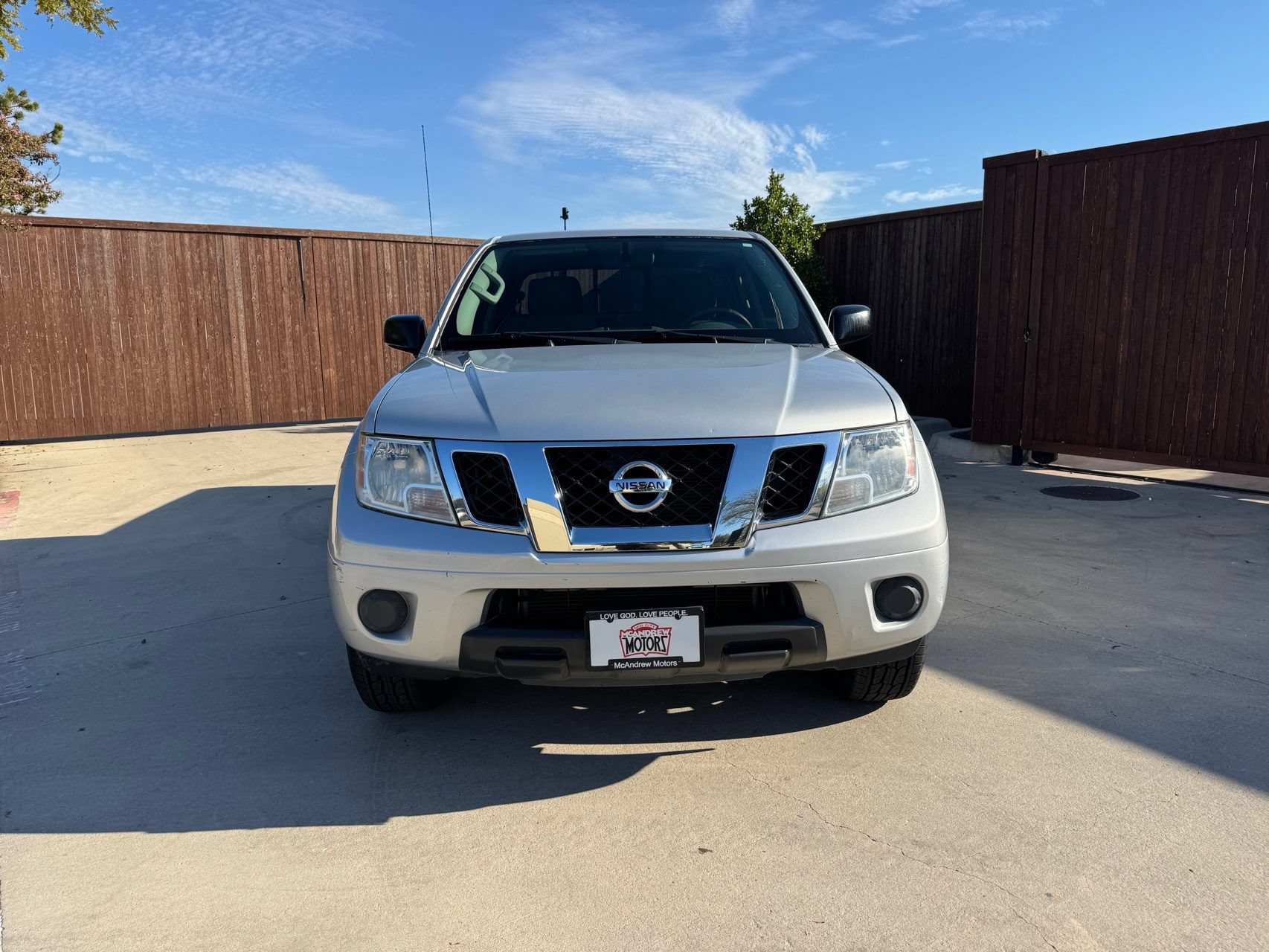 Used 2019 Nissan Frontier SV RWD image 1