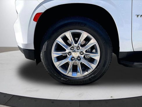 Used 2021 Chevrolet Tahoe Premier w/ Premium Package AWD/4WD image 34