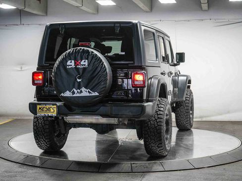 Used 2019 Jeep Wrangler Unlimited Sport image 6