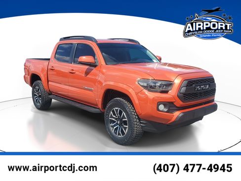 Used 2017 Toyota Tacoma SR5 w/ Tow Package RWD image 1