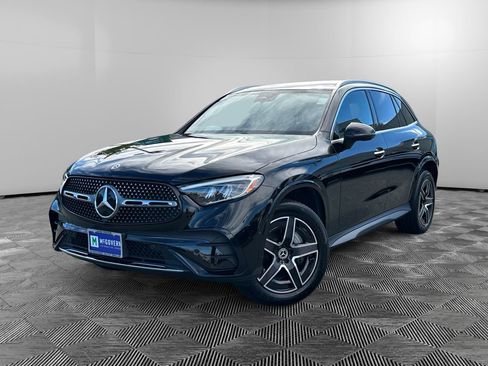 Used 2023 Mercedes-Benz GLC 300 4MATIC image 1