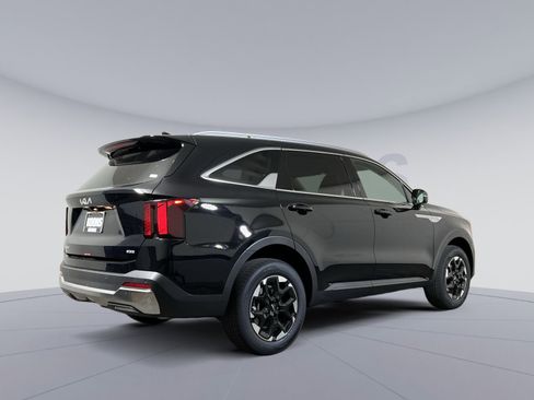 New 2026 Kia Sorento S image 5