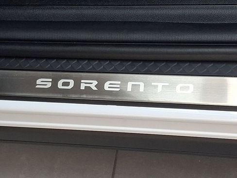 New 2025 Kia Sorento SX image 21