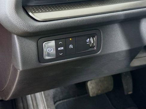 New 2025 Chevrolet Traverse LT w/ Sun and Wheel Package image 10