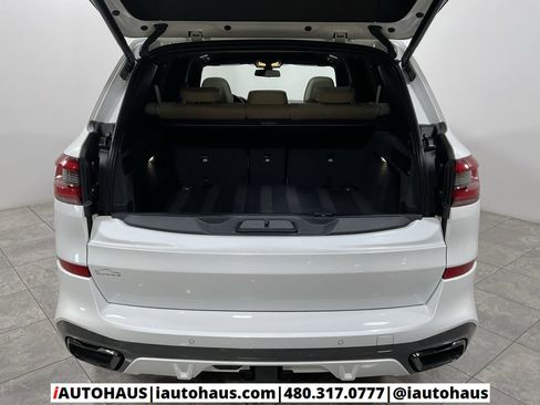 Used 2021 BMW X5 M50i w/ Executive Package image 39