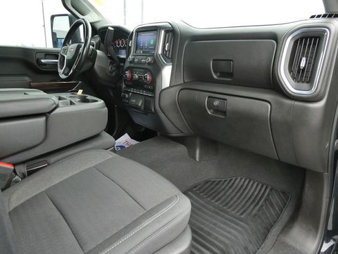 Used 2021 Chevrolet Silverado 2500 LT w/ Convenience Package image 14