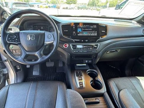 Used 2023 Honda Passport TrailSport image 18