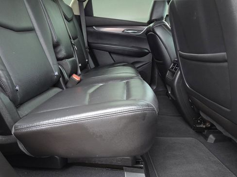 Used 2018 Cadillac XT5 Premium Luxury image 17