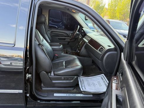 Used 2011 GMC Yukon Denali AWD/4WD image 22