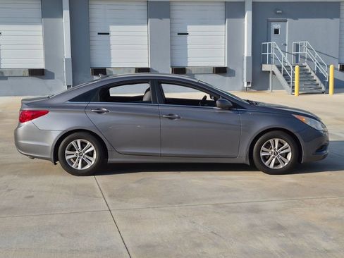 Used 2011 Hyundai Sonata GLS w/ Popular Equipment Pkg 2 FWD image 4
