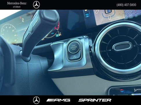 New 2026 Mercedes-Benz GLB 250 image 25