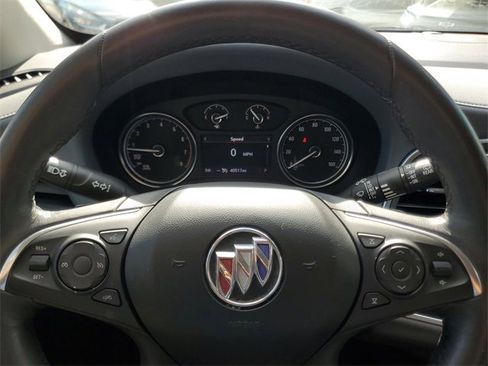 Used 2020 Buick Enclave Essence image 19