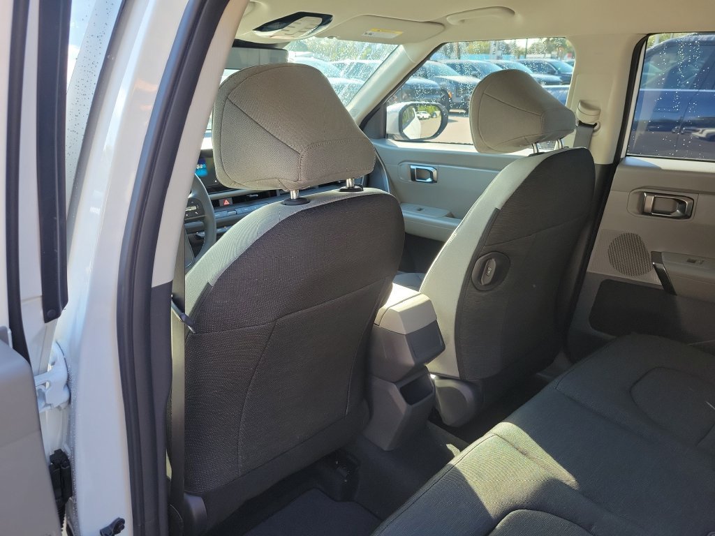 New 2027 Kia Seltos LX FWD image 16