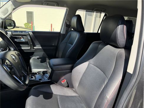 Used 2016 Toyota 4Runner TRD Pro AWD/4WD image 15