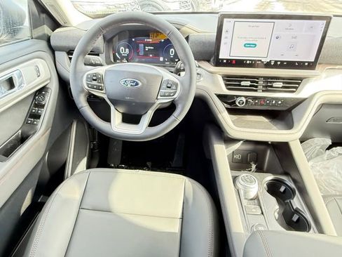 New 2026 Ford Explorer Active w/ Active Comfort Package AWD/4WD image 13