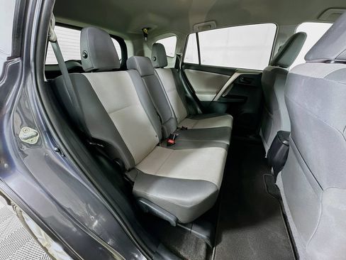 Used 2015 Toyota RAV4 LE FWD image 29