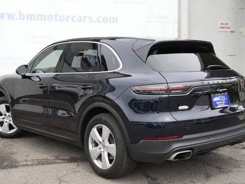 Used 2021 Porsche Cayenne AWD/4WD image 4