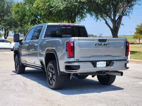 Used 2024 GMC Sierra 2500 Denali Ultimate AWD/4WD image 4