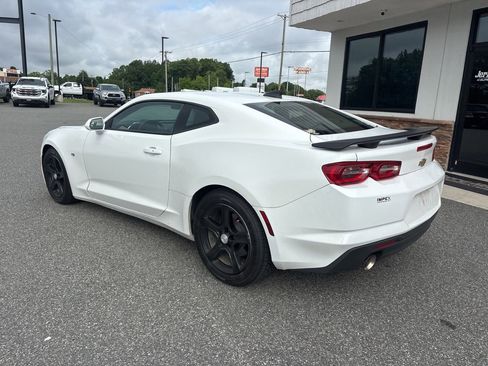 Used 2023 Chevrolet Camaro LT RWD image 6