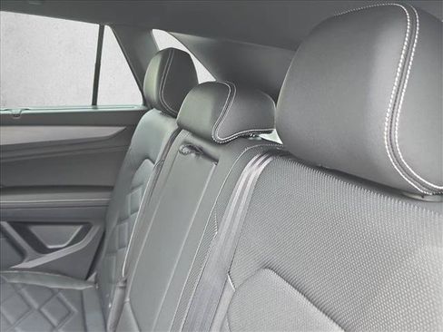 New 2026 Volkswagen Atlas Cross Sport SE FWD image 20