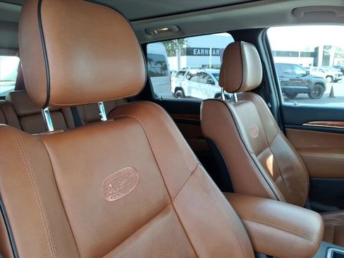 Used 2012 Jeep Grand Cherokee Overland w/ Mopar Chrome Edition Group image 13