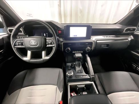 Used 2024 Toyota Tacoma TRD Off-Road image 21