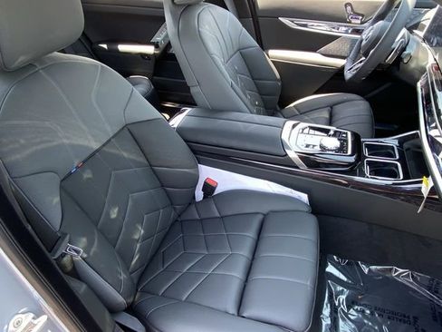 New 2025 BMW 760i xDrive 760i xDrive image 11