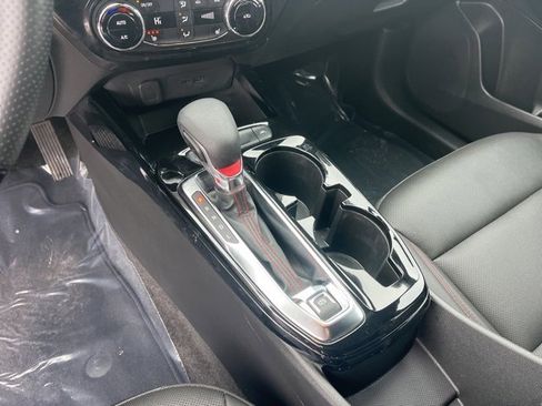 Used 2025 Chevrolet Trax RS w/ Driver Confidence Package image 25