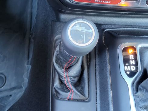 Used 2019 Jeep Wrangler Unlimited Rubicon AWD/4WD image 23
