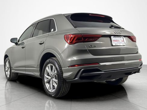 Used 2023 Audi Q3 2.0T Premium w/ Convenience Package image 3