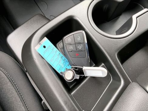 Used 2024 Chevrolet Silverado 1500 Custom Trail Boss AWD/4WD image 14