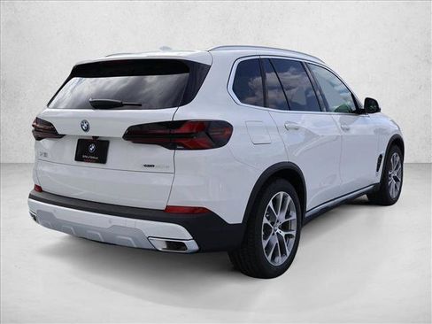Used 2026 BMW X5 xDrive50e w/ Premium Package AWD/4WD image 2