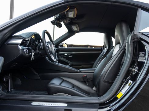 Used 2016 Porsche 911 Carrera image 23