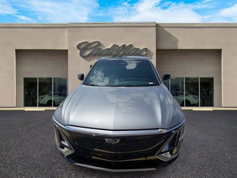 Certified 2024 Cadillac Lyriq Tech AWD/4WD image 7