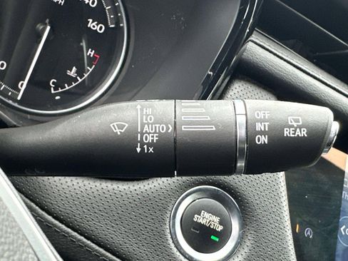 Certified 2022 Cadillac XT5 Sportv image 19