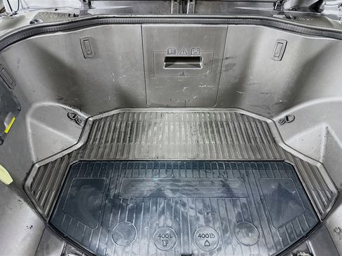 Used 2023 Ford F150 Lightning XLT image 39