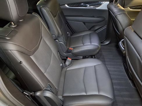 Certified 2025 Cadillac XT6 Premium Luxury image 21
