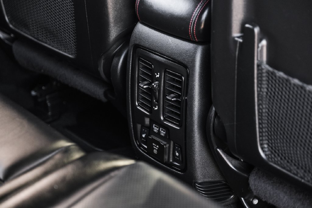 Used 2025 Dodge Durango R/T AWD/4WD image 41