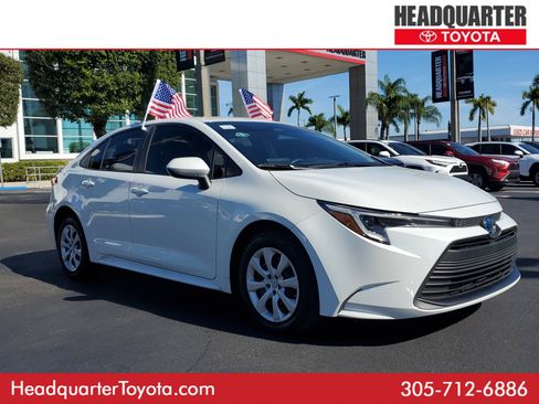 Used 2024 Toyota Corolla LE image 1