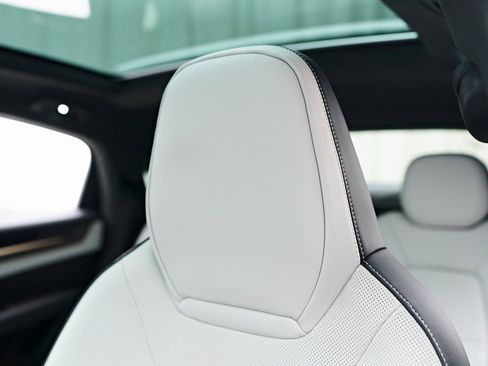 Used 2025 Porsche Cayenne GTS image 53