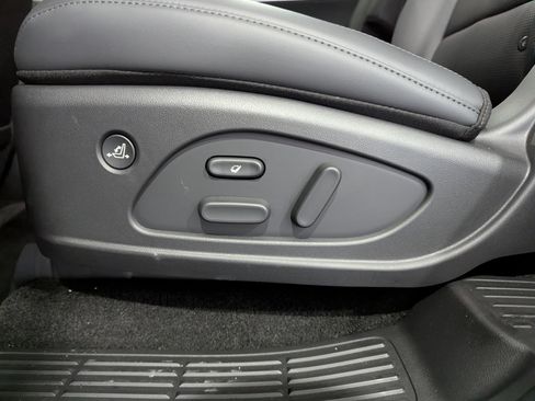 Used 2026 Hyundai Palisade Calligraphy image 13