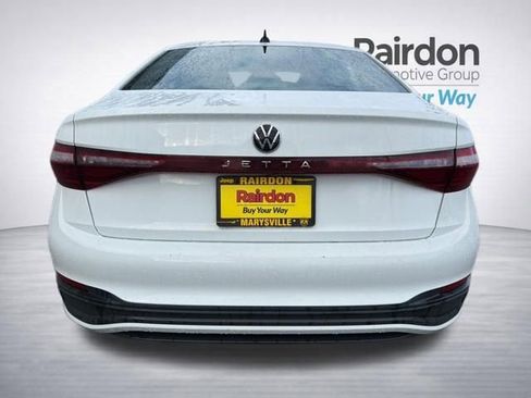 Used 2025 Volkswagen Jetta Sport FWD image 6