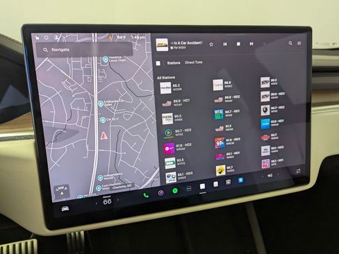 Used 2022 Tesla Model S image 15