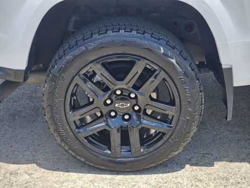 Used 2025 Chevrolet Colorado Z71 w/ Z71 Convenience Package 2 AWD/4WD image 10
